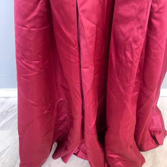 Fame and Partners Gown With Buttons - Picture 7 of 8